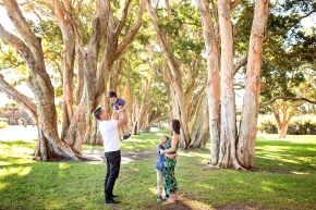 Centennial Park, Professional Family portraits Sydney, Hills District Sydney Photography, Sydney Family photographer, Sydney Newborn photography, Sydney Baby Photography, newborns, baby, children, family photography, Sydney family photography, relaxed family photography, fun family photography, colourful, bright, Australian family photographer, newborn